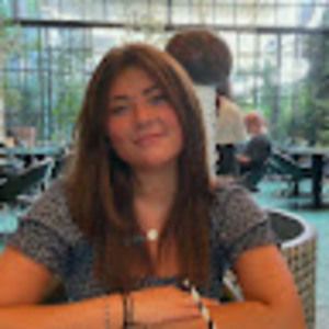 Meet your Posher, Julia